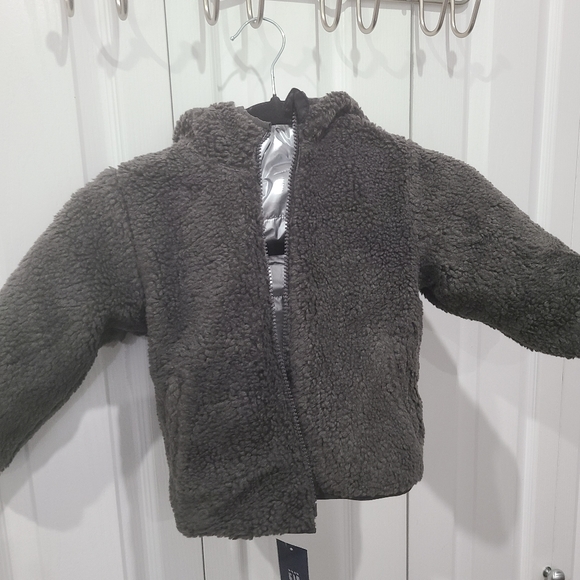 Gap size 2 years reversible puffer jacket - Picture 3 of 4